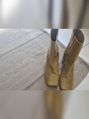 Made in Spain Women's Mustard Leather Ankle Boots